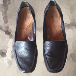 Easy spirit blue leather loafers
